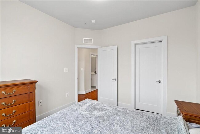 Building Photo - 4902 Trail Vista Ln