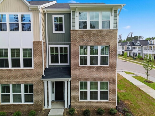 Building Photo - 103 Frosted Iris Ln