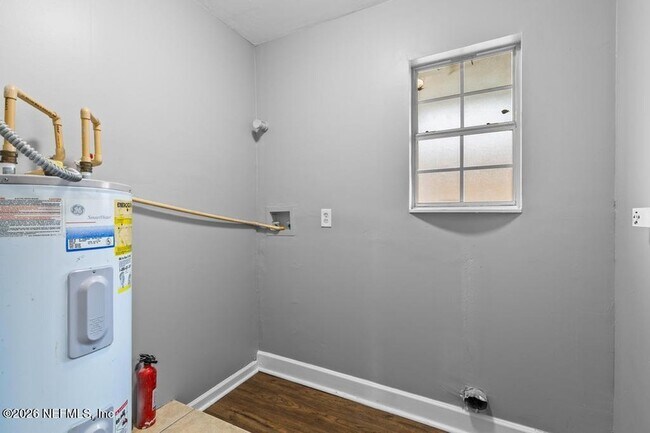 Building Photo - 2770 College St