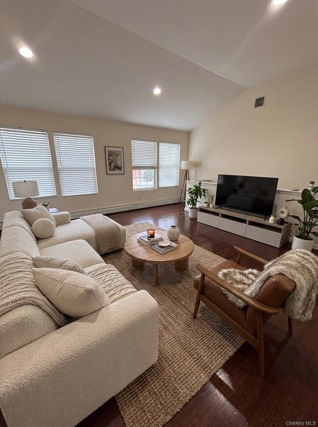 Building Photo - 1311 Pine Acres Blvd