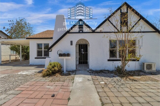 Building Photo - 325 N 17th Dr