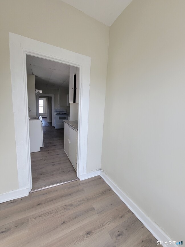 Building Photo - 260 Summit St