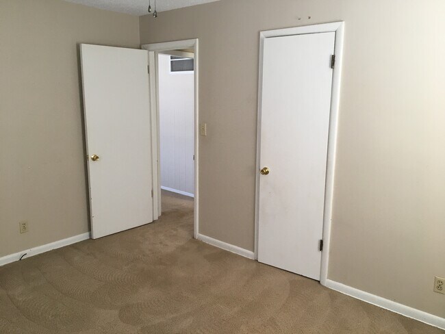 Building Photo - 120 Wire Ave