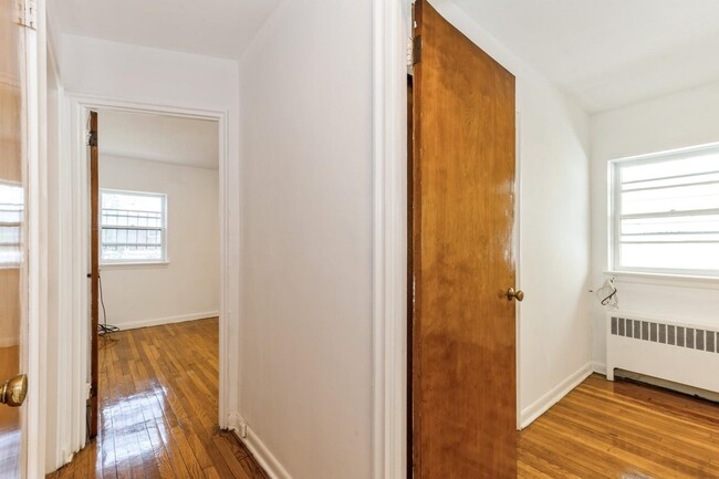 Building Photo - 169 McAdoo Ave