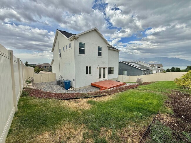 Building Photo - 673 W Beth Cir