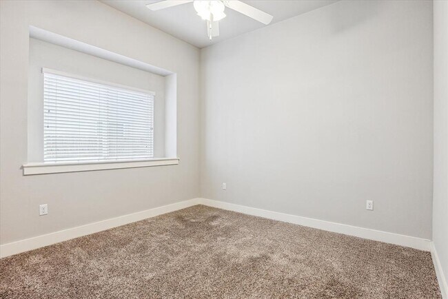 Building Photo - 5412 Gooding Dr