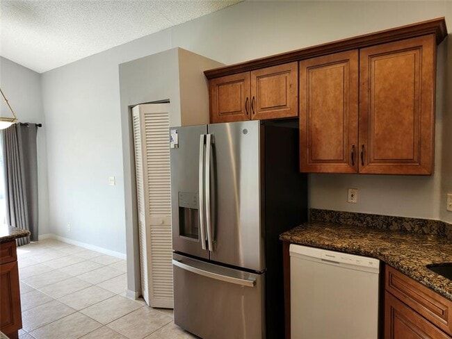Building Photo - 6639 Hatteras Dr