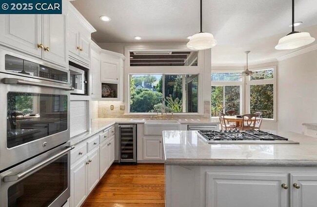 Building Photo - 3109 Stonegate Dr