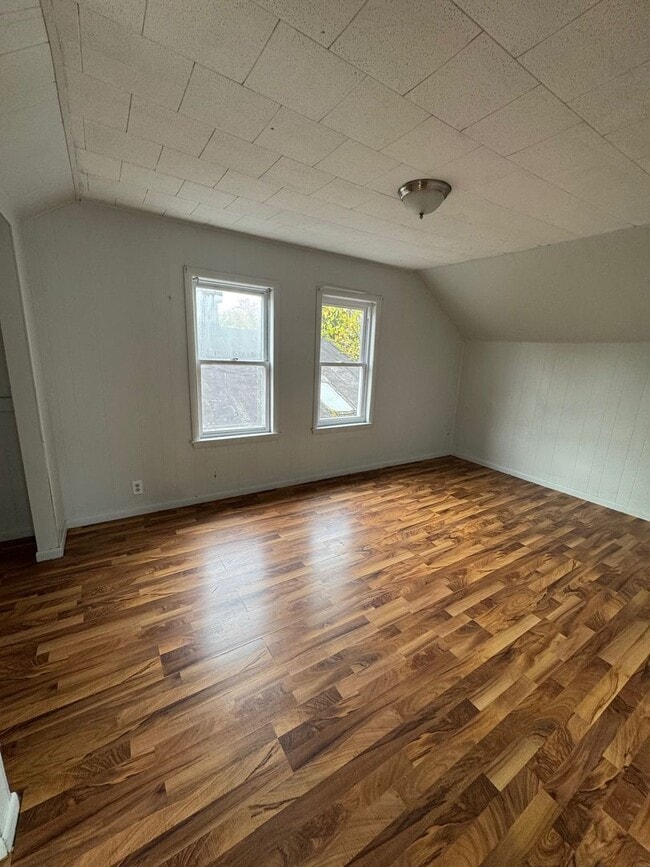 Building Photo - 59th St Single Family for Rent