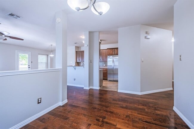 Building Photo - 645 Fort Thomas Pl