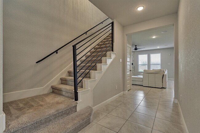 Building Photo - 15846 Weston Ridge Dr