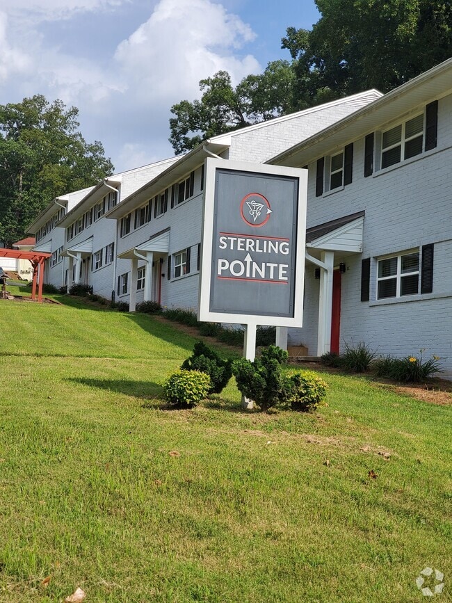 Building Photo - Sterling Pointe Apartments