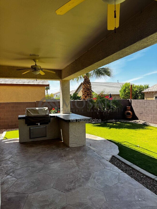 Building Photo - 3356 E Mayberry Ave