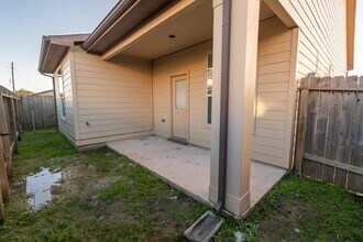 Building Photo - 9714 Cira Court