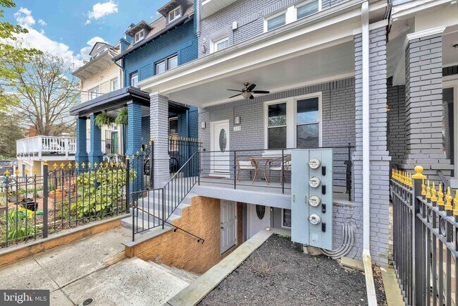 Building Photo - 210 Upshur St NW
