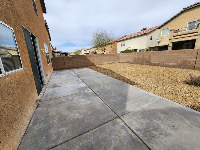 Building Photo - Spacious 4 bedroom home in North Las Vegas