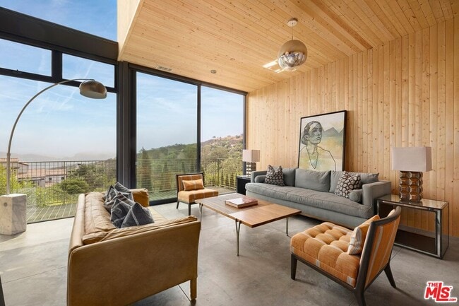 Building Photo - 20485 Medley Ln