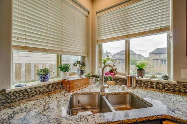 Building Photo - 14303 NE 107th St