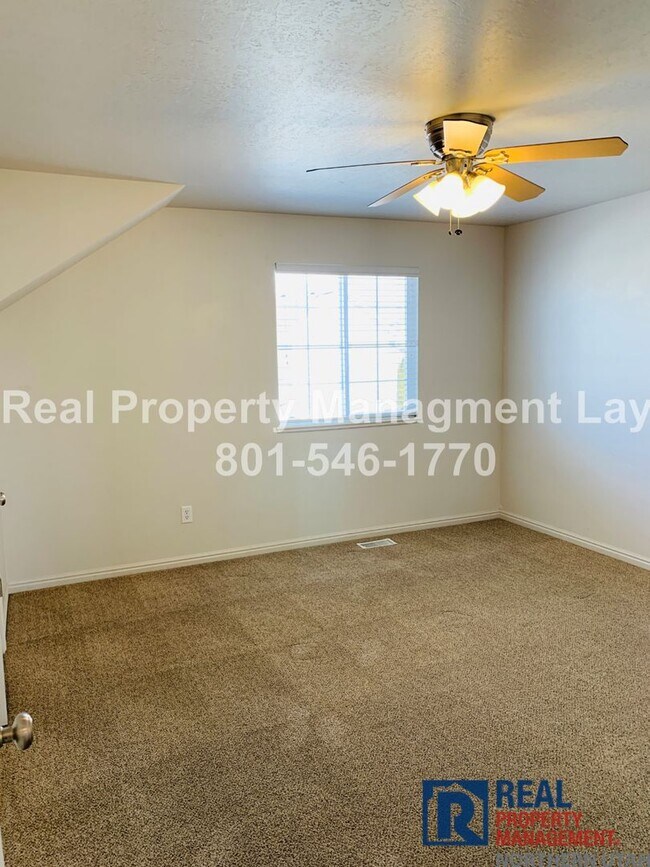 Building Photo - Cozy 2 Bedroom South Ogden Townhome Available Now!