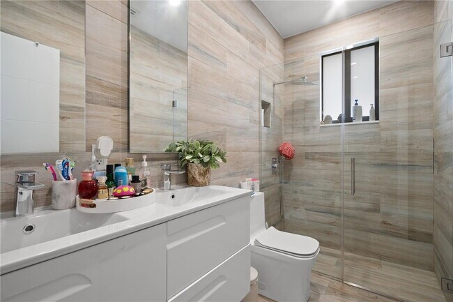 Building Photo - Southwest 150th Court, Miami, FL 33185 - 4 BR 2 BA single-family home