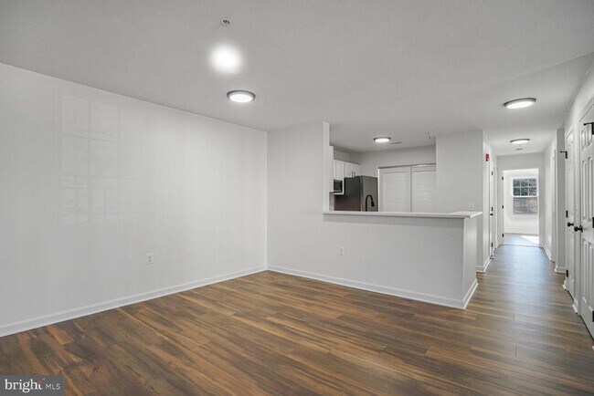 Building Photo - 505 Garrison Woods Dr