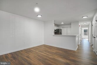 Building Photo - 505 Garrison Woods Dr