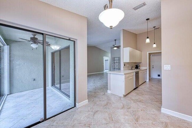 Building Photo - 5645 American Cir