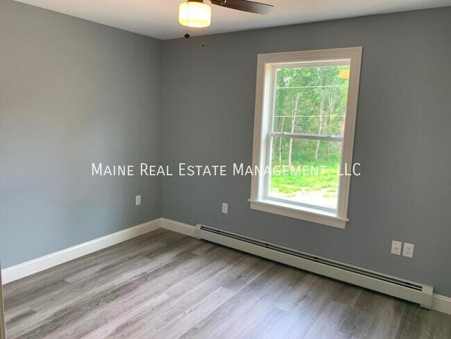 Building Photo - 15 Twin Oak Dr