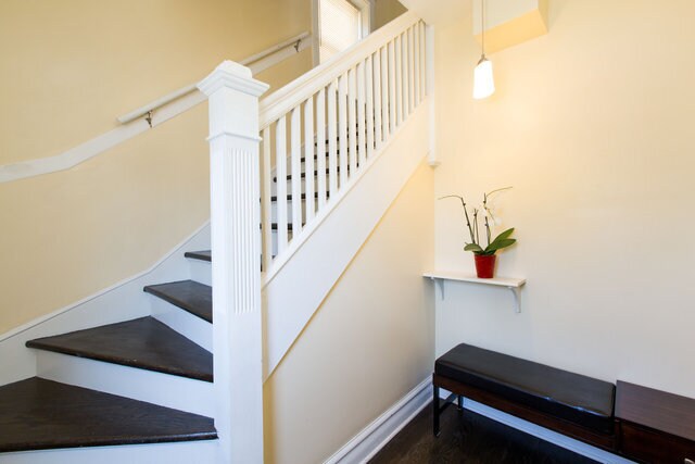 Building Photo - 3835 N Western Ave