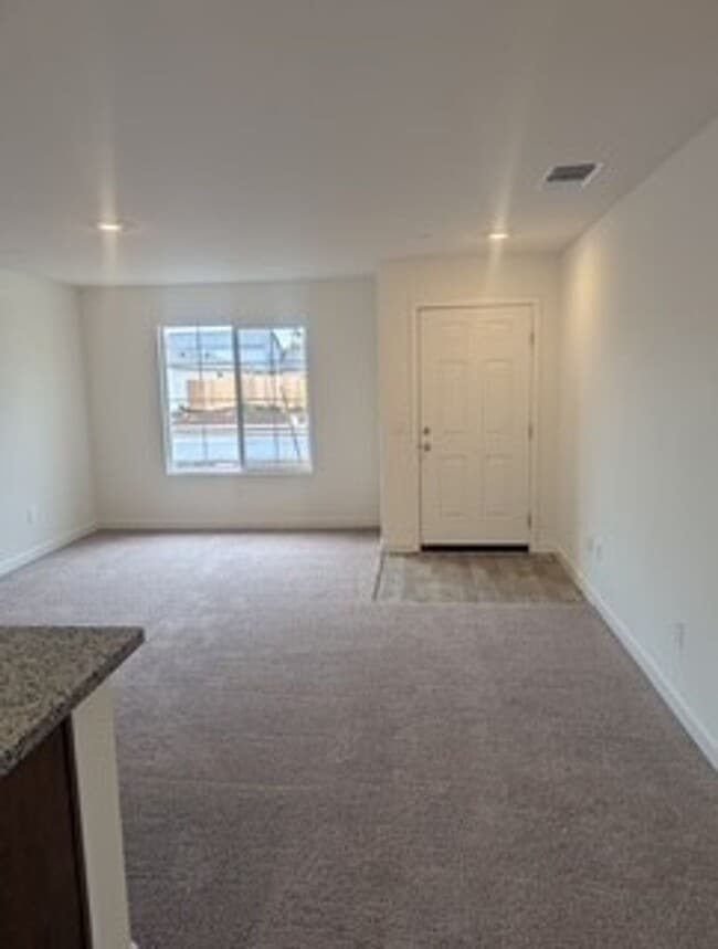 Building Photo - Brand New House for Rent