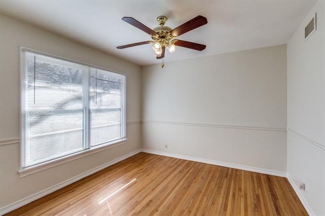 Building Photo - 3227 San Vicente Ave