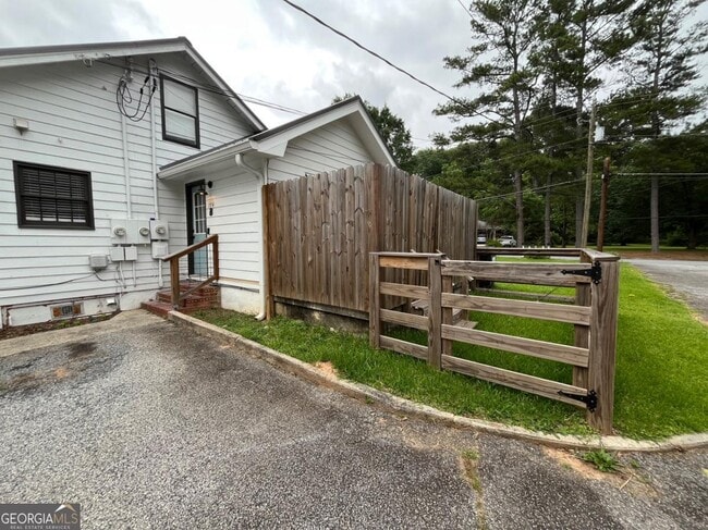 Building Photo - 174 Cloud St