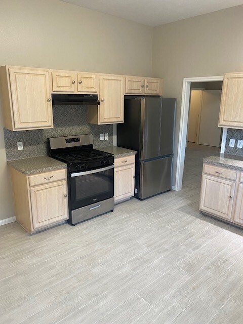 Building Photo - 13543 Ambrose St