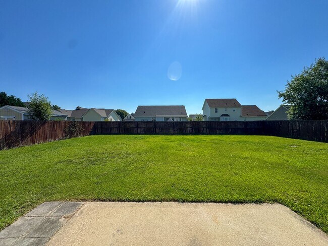 Building Photo - Beautiful 4 Bed 2 Bath Home in Fayetteville