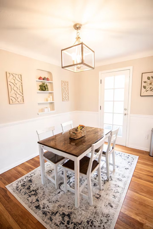 Building Photo - 7046 Greenleaf Ave