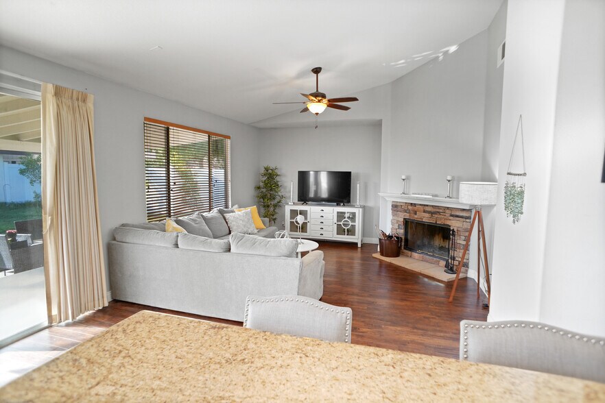 Building Photo - 29557 Mammoth Ln