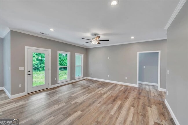 Building Photo - 110 Ryan St