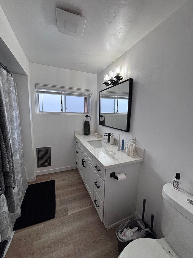 Building Photo - 6249-6253 Mary Lane Drive