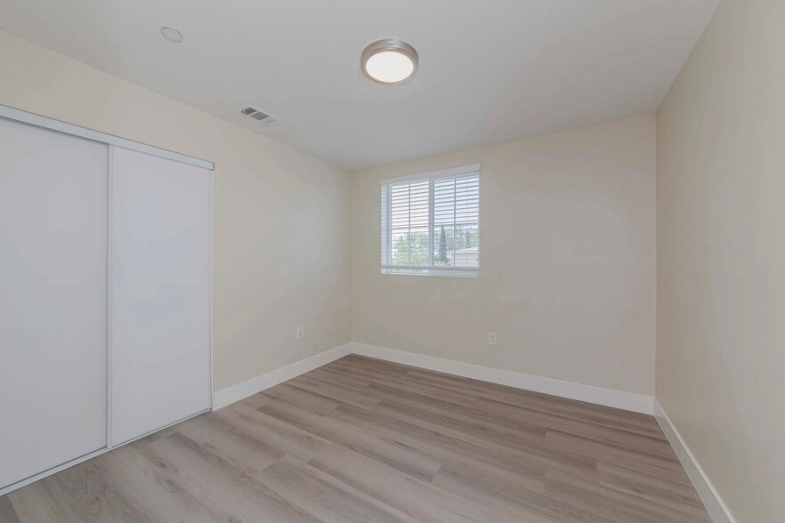Building Photo - 8711 McKinley Pl