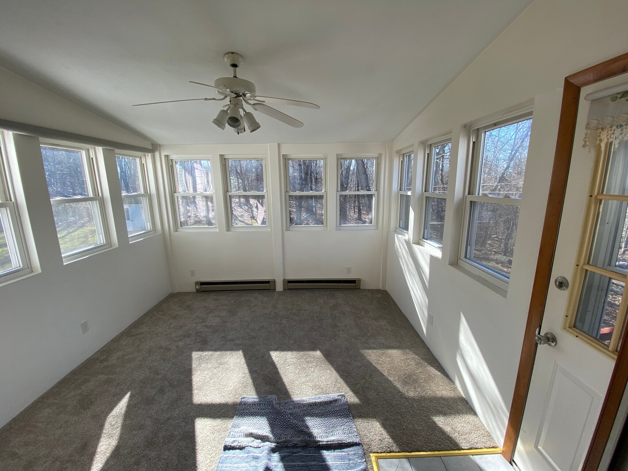 Sun room - 9C Holman Rd