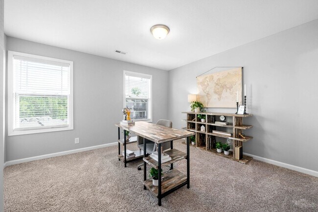 Building Photo - 2 Bedroom Condo For Rent Near Madison Street!