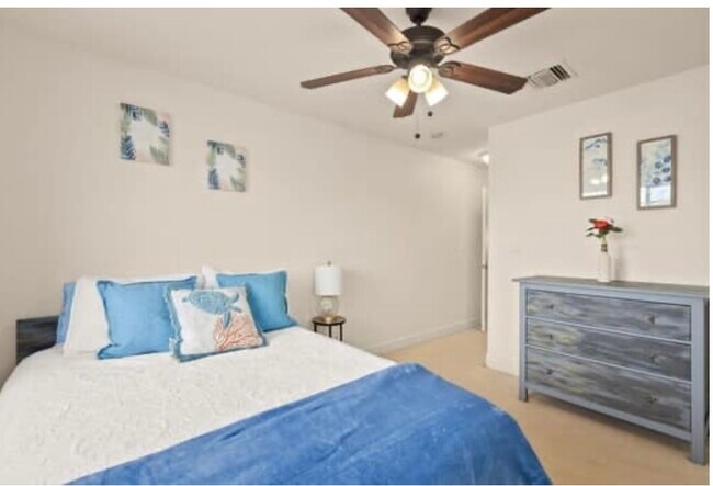 Building Photo - 92-1498 Aliinui Dr