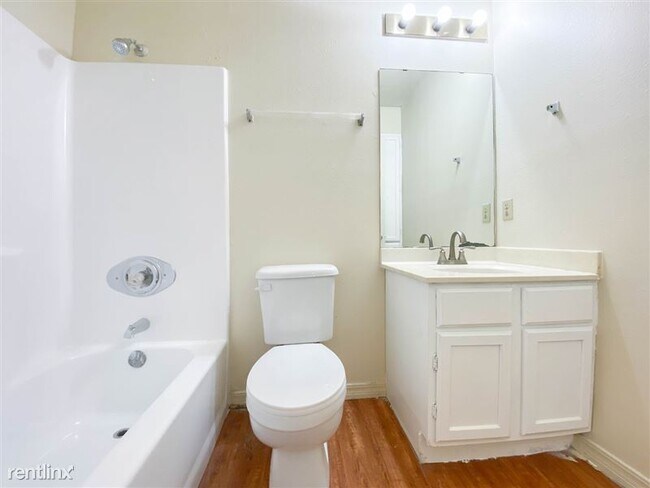Building Photo - 109 Hughson Ct