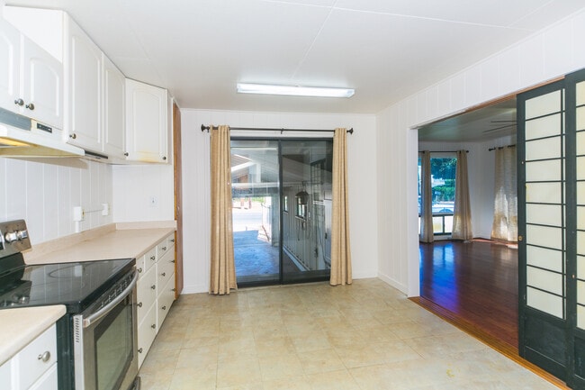 Building Photo - 730 6th Ave