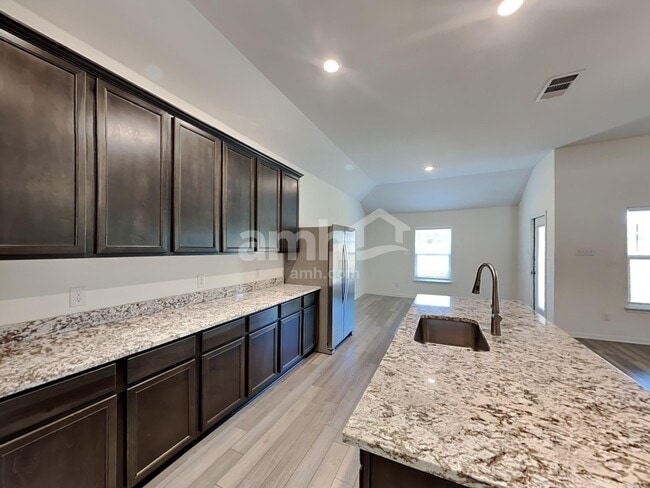 Building Photo - 1246 Treeta Trail