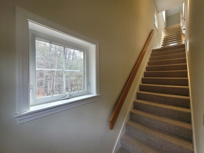 Building Photo - 6 month SUMMER SEASONAL on the River - $500 DISCOUNT!! - $2400/mo 2 bed 2 bath available now!