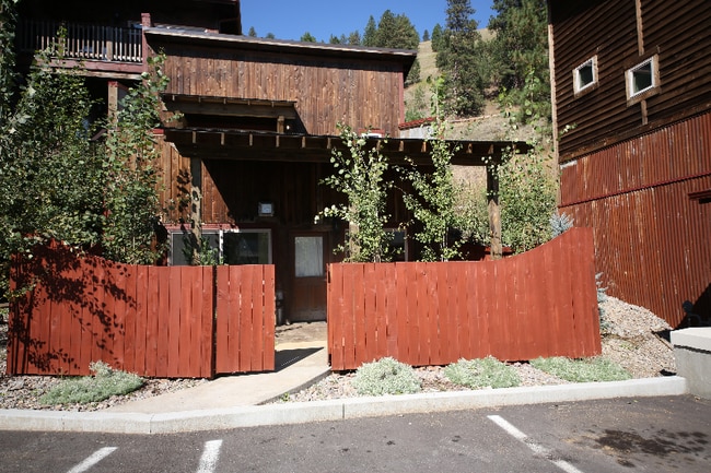 Building Photo - 751 Sun Pillar Loop