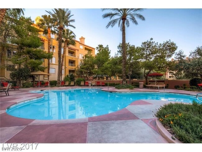 Building Photo - 270 E Flamingo Rd