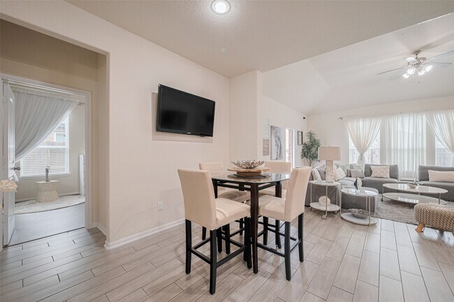 Building Photo - 5218 Windy Plantation Dr