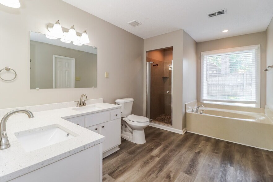 Building Photo - 8631 Debbie Kay Ln